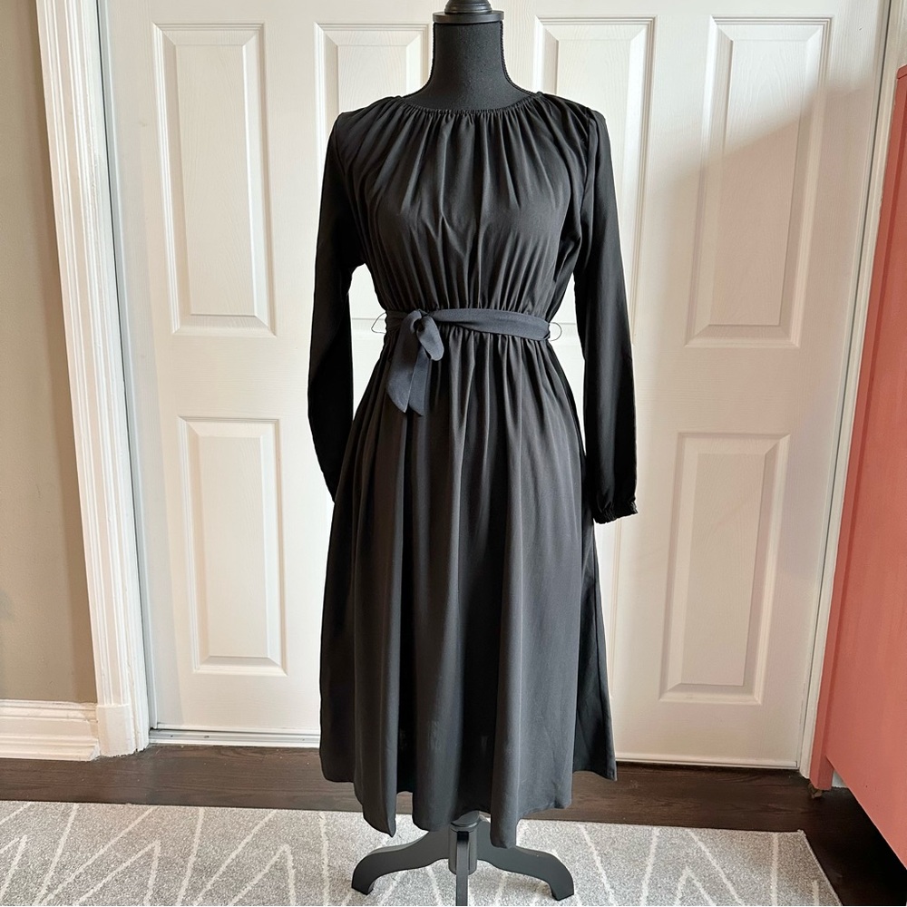 LaBeca Black Long Sleeve A-line Tie Waist Midi Dress